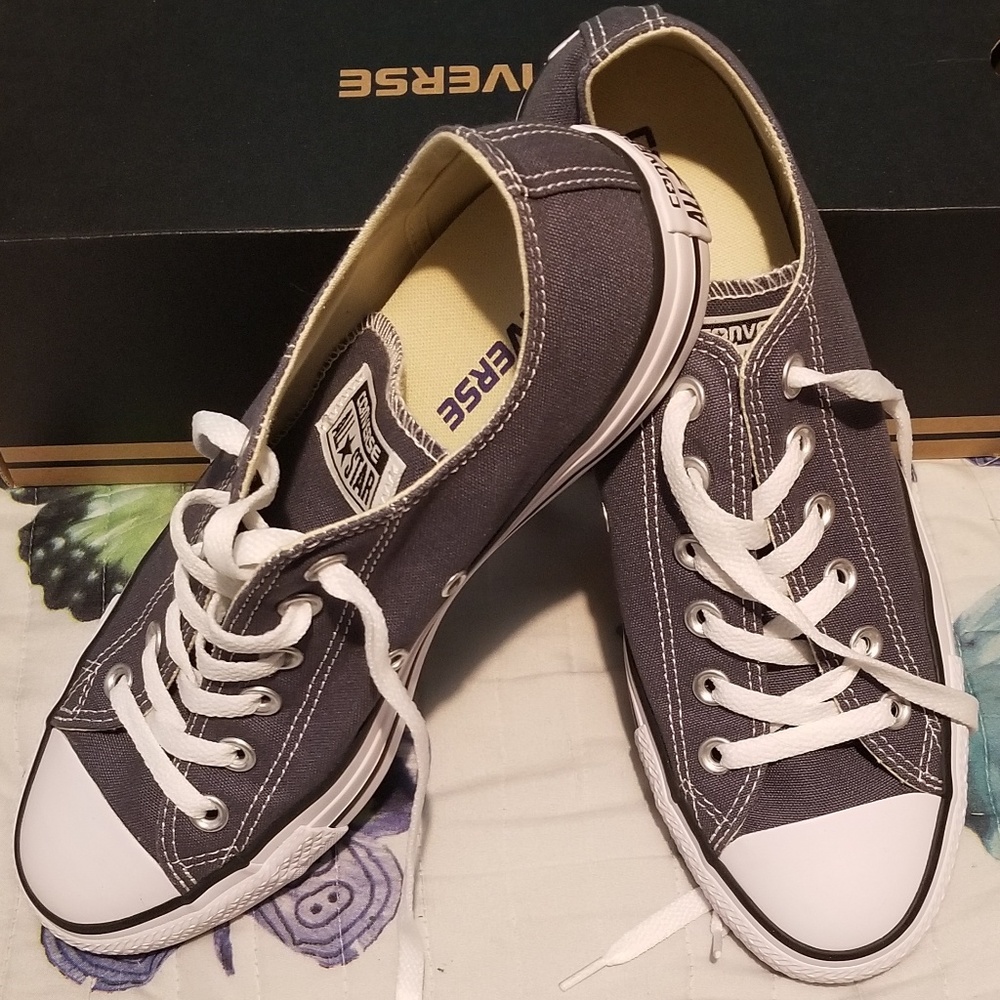 Grey converse ONLY WORN ONCE - Picture 4 of 8